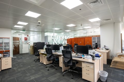 Business Bay, Dubai, UAE의 판매용 사무실 572제곱미터 번호 700464 - 사진 5