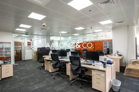 Office in Business Bay, Dubai, UAE 572 sq.m. № 700464 - photo 6