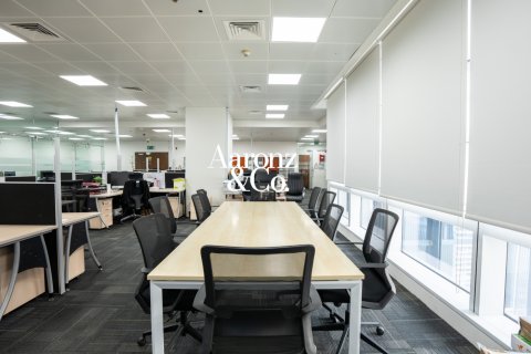 Business Bay, Dubai, UAE의 판매용 사무실 572제곱미터 번호 700464 - 사진 3