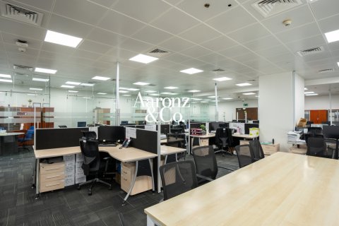 Business Bay, Dubai, UAE의 판매용 사무실 572제곱미터 번호 700464 - 사진 6