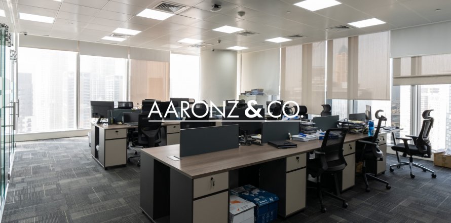 Office in Business Bay, Dubai, UAE 572 sq.m. № 700464