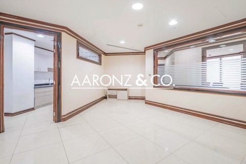 Office til leje i Jumeirah Lake Towers, Dubai, UAE 630 kvm № 700463 - foto 14