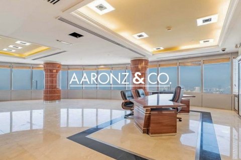 Office til leje i Jumeirah Lake Towers, Dubai, UAE 630 kvm № 700463 - foto 2