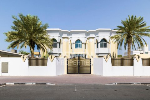 Villa sa Dubai, UAE 6 silid-tulugan, 1022 sq.m. № 654969 - larawan 1