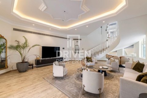Villa sa Dubai, UAE 6 silid-tulugan, 1022 sq.m. № 654969 - larawan 2