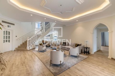 Villa sa Dubai, UAE 6 silid-tulugan, 1022 sq.m. № 654969 - larawan 3