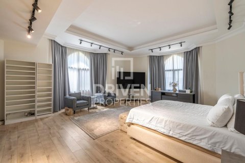Vila u gradu Dubai, UAE 6 spavaće sobe, 1022 m2 Br. 654969 - Slika 14