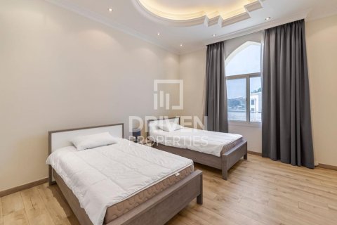 Vila u gradu Dubai, UAE 6 spavaće sobe, 1022 m2 Br. 654969 - Slika 16