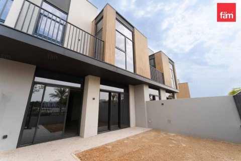Rumah bandar di Dubai, UAE 3 bilik tidur, 205.4 meter persegi № 638180 - foto 1