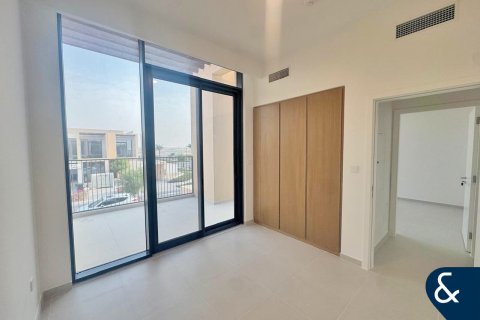 Villa à louer à Dubai South (Dubai World Central), Dubai, EAU 4 chambres, 357 m2 № 668295 - photo 13