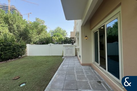 Зняти в оренду таунхаус в Dubai Sports City, Дубай, ОАЕ 4 спальні, 311м2, № 668299 - фото 15