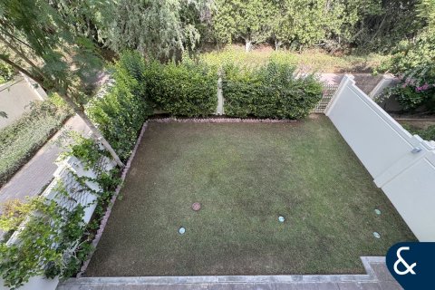 Зняти в оренду таунхаус в Dubai Sports City, Дубай, ОАЕ 4 спальні, 311м2, № 668299 - фото 14