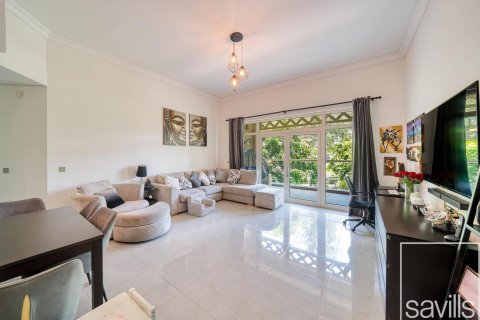 דירה ב Palm Jumeirah, Dubai, איחוד האמירויות 2 חדרי שינה, 144.09 מ