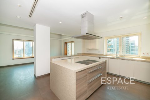 Appartement te huur in Dubai Marina, Dubai, VAE 5 slaapkamers, 649 vr.m., nr 650250 - foto 5