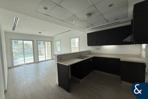 Villa zur Miete in Jumeirah Village Triangle, Dubai, VAE 2 Schlafzimmer, 241 m2 Nr. 668195 - Foto 3
