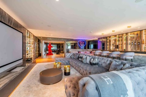 Apartemen di Palm Jumeirah, Dubai, UEA 4 kamar tidur, 776 m2 nomor 734410 - foto 29