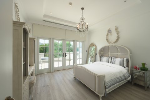 Vila v Jumeirah Golf Estates, Dubai, SAE 5 spální, 796.84 m2 č. 748366 - Fotografia 11