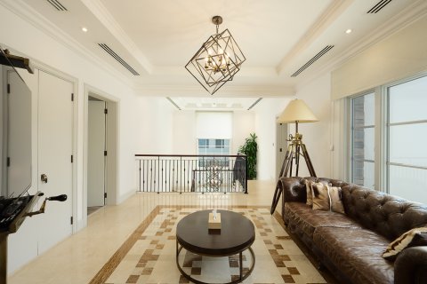 Vila v Jumeirah Golf Estates, Dubai, SAE 5 spální, 796.84 m2 č. 748366 - Fotografia 10
