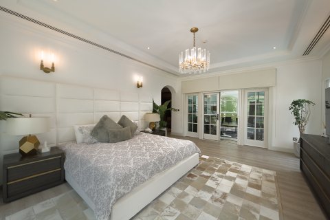 Vila v Jumeirah Golf Estates, Dubai, SAE 5 spální, 796.84 m2 č. 748366 - Fotografia 17