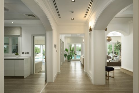 Vila v Jumeirah Golf Estates, Dubai, SAE 5 spální, 796.84 m2 č. 748366 - Fotografia 8