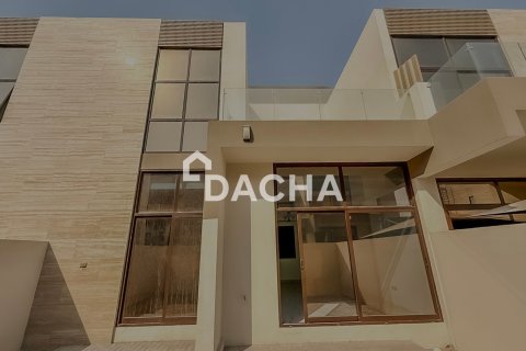 Townhouse in Mohammed Bin Rashid City, Dubai, UAE 4 bedrooms, 187 sq.m. № 752106 - photo 2