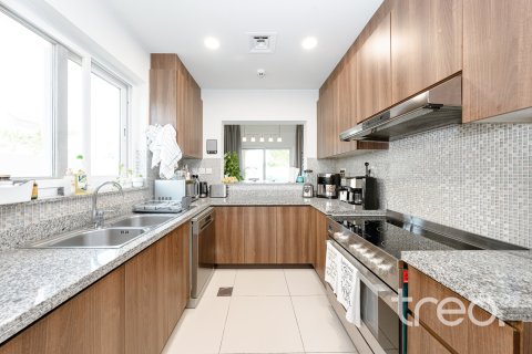 Dubai, BAE’de satılık sıra ev 3 yatak odası, 244.43 m&sup2; No 741065 - fotoğraf 6