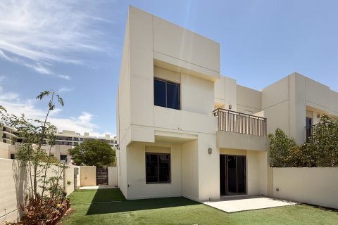 تاون هاوس للإيجار في Town Square، دبي، الإمارات العربية المتحدة 4 غرفة نوم ، 268.21 متر مربع ، رقم 750539 - صورة 2