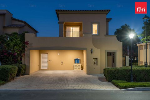 Vilă de vânzare în Dubai, EAU 3 dormitoare, 325 mp. №638279 - poză 1