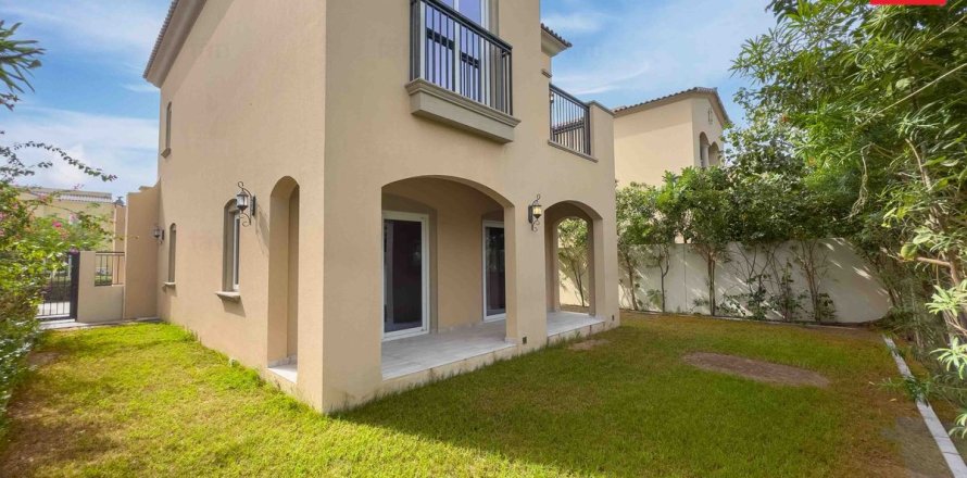 Villa in Dubai, VAE: 3 Schlafzimmer, 325 m2 Nr. 638279