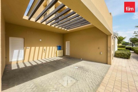 Vilă de vânzare în Dubai, EAU 3 dormitoare, 325 mp. №638279 - poză 13
