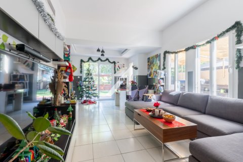 Vilă de vânzare în Dubai, EAU 3 dormitoare, 209.8 mp. №660678 - poză 4