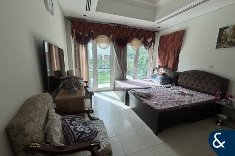 Villa sa Al Furjan, Dubai, UAE 4 silid-tulugan, 455 sq.m. № 671100 - larawan 7