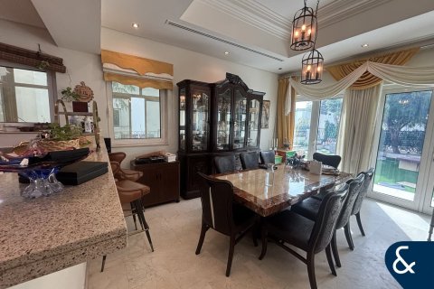 Villa sa Al Furjan, Dubai, UAE 4 silid-tulugan, 455 sq.m. № 671100 - larawan 2