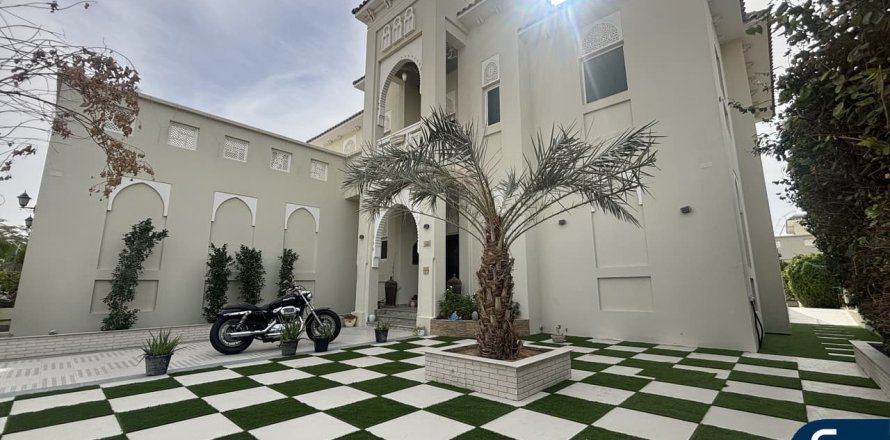Villa sa Al Furjan, Dubai, UAE 4 silid-tulugan, 455 sq.m. № 671100