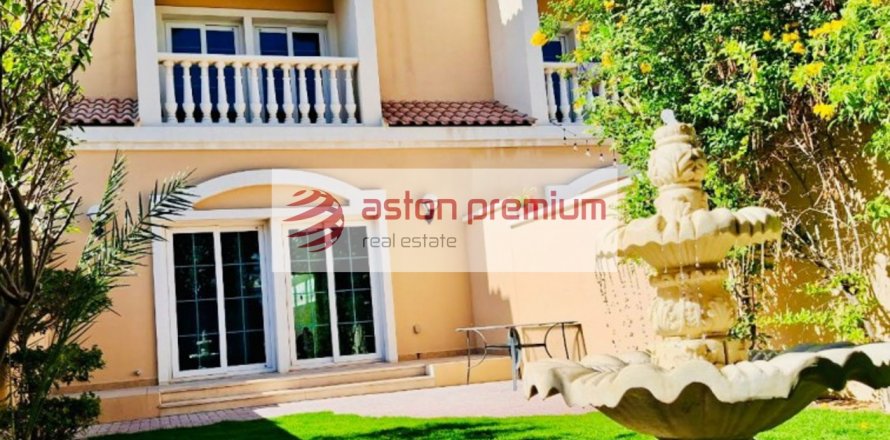 Jumeirah Village Circle、Dubai、UAEにあるタウンハウス 2ベッドルーム、152 m2 No726319