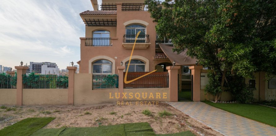 Villa in Jumeirah Village Circle, Dubai, VAE: 3 Schlafzimmer, 142 m2 Nr. 741548