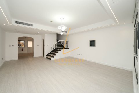 Vila v Jumeirah Village Circle, Dubai, SAE 3 ložnice, 142 m² Č.: 741548 - fotografie 4