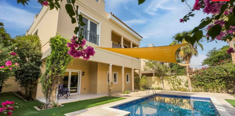 Vila v Dubai, SAE 5 spální, 561.6 m2 č. 652097
