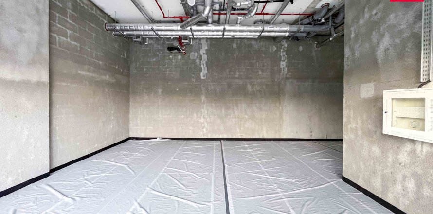 Магазин в Дубай, ОАЭ 81м2 № 652096