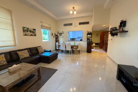 Apartament w Motor City, Dubai, ZEA 3 sypialnie, 188 mkw. nr 719295