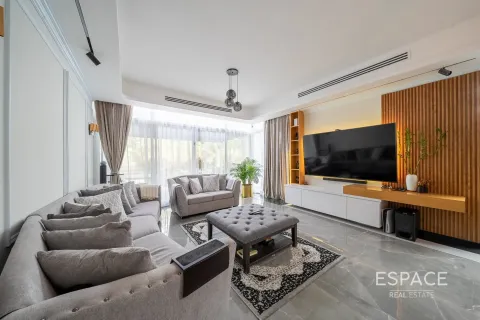 Casa urbana para venda em Mudon, Dubai, EAU 4 quartos, 242 m2 № 649675 - foto 1
