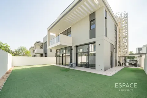 Villa til leie i Al Furjan, Dubai, Emiratene 4 soverom, 331 kvm Nr. 738322 - Foto 1