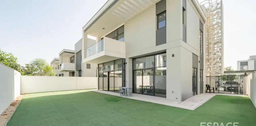 Villa i Al Furjan, Dubai, Emiratene 4 soverom, 331 kvm nr. 738322