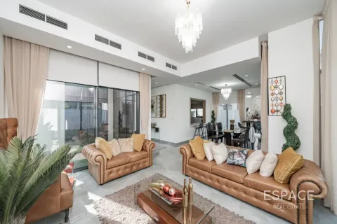 Villa til leie i Al Furjan, Dubai, Emiratene 4 soverom, 331 kvm Nr. 738322 - Foto 2