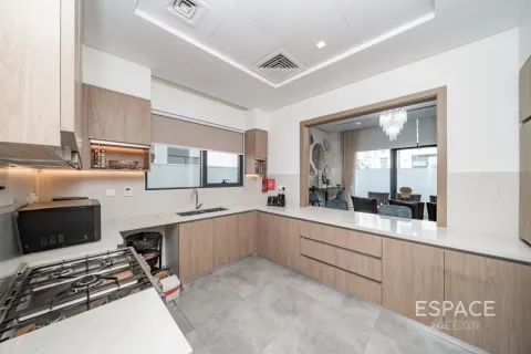 Villa til leie i Al Furjan, Dubai, Emiratene 4 soverom, 331 kvm Nr. 738322 - Foto 4