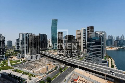 Huoneisto Business Bay, Dubai, Arabiemiraatit 2 makuuhuonetta, 114.08 m2 № 746789 - kuva 11