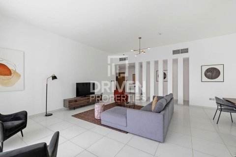Lägenhet uthyres i Al Satwa, Dubai, UAE 3 sovrum, 222.97 kvm Nr. 746788 - fotografi 2