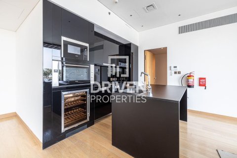 Apartamento en venta en Jumeirah, Dubai, EAU 2 dormitorios, 208.57 m2 № 741882 - foto 2