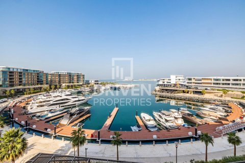 Apartament në Jumeirah, Dubai, Emiratet e Bashkuara Arabe 3 dhoma gjumi, 250.65 m2. № 741883 - Foto 14