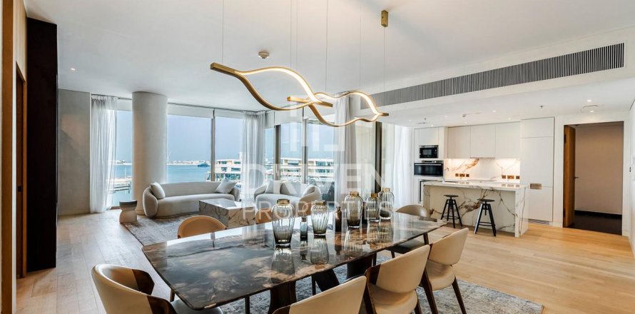Apartament në Jumeirah, Dubai, Emiratet e Bashkuara Arabe 3 dhoma gjumi, 250.65 m2. № 741883